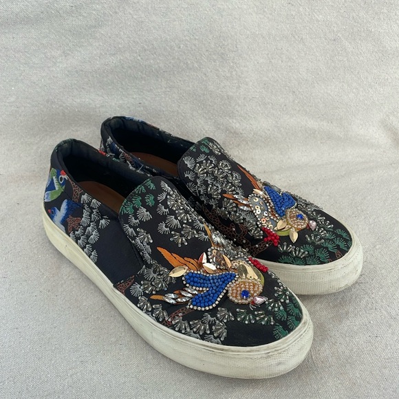 GWEN Beaded Bird Steve Madden Slip-on Sneakers - Picture 1 of 6
